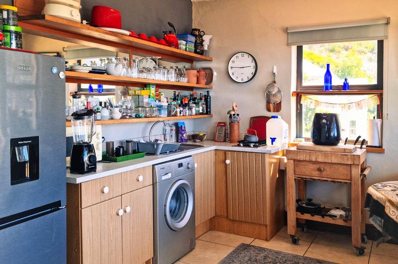 To Let 1 Bedroom Property for Rent in Admirals Kloof Western Cape